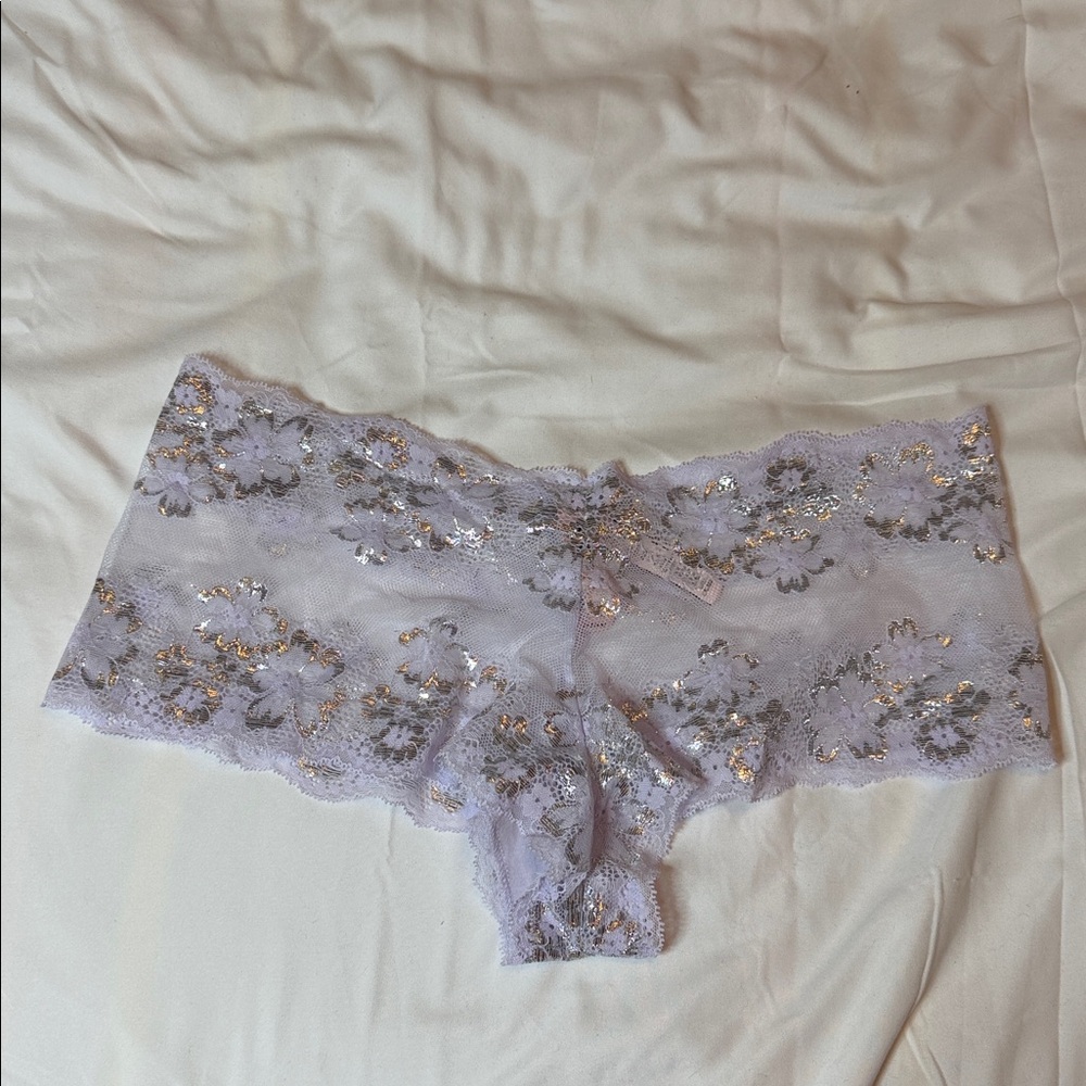 NWT Victoria's Secret Lavender Lace Bra and Panty Set - Picture 3 of 7